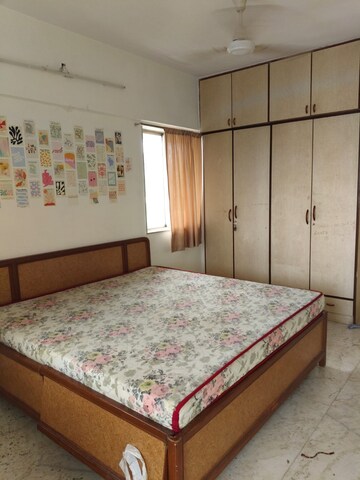Bedroom in 2 BHK Apartment at Juhu Jivan, Juhu – for Rent