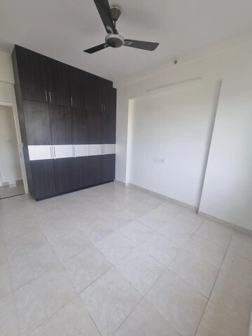 Room in 3.5 BHK Apartment at G Corp The Icon, Thanisandra Main Road – for Rent