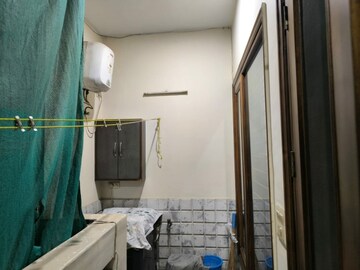 Furnished Amenities in 2.5 BHK Builder Floor at Sector 28 – for Rent