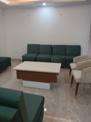 Team Area in 3 BHK Builder Floor at Nirvana Courtyard, Sector 50 – for Rent