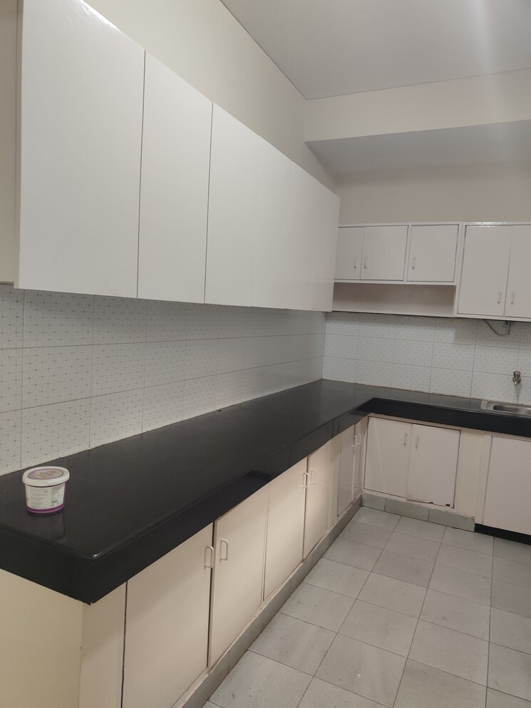 Kitchen, unitech-south-city-ii 3 Bedroom 2700 Sq.Ft. Builder Floor In Sector 50 Gurgaon 9066799