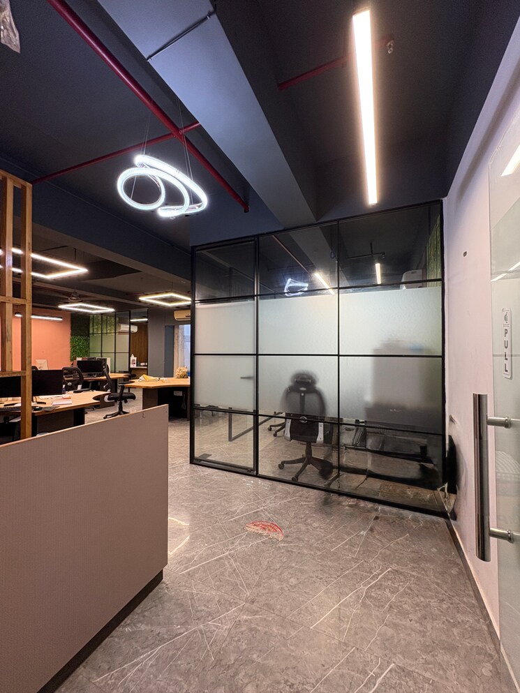 Team Area, netaji subhash place Commercial Office Space 1600 Sq.Ft. In Netaji Subhash Place Delhi 9066807