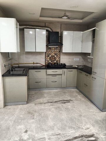 Kitchen in 3 BHK Apartment at RWA Chittaranjan Park Block R, Chittaranjan Park – for Rent