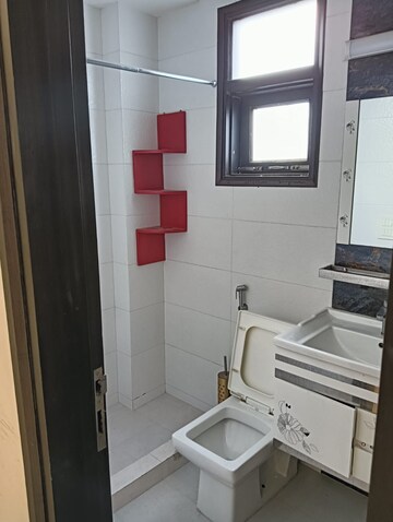 Bathroom in 3 BHK Apartment at RWA Chittaranjan Park Block R, Chittaranjan Park – for Rent
