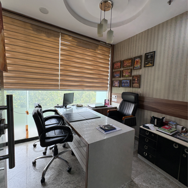 Team Area, netaji subhash place Commercial Office Space 650 Sq.Ft. In Netaji Subhash Place Delhi 9066836