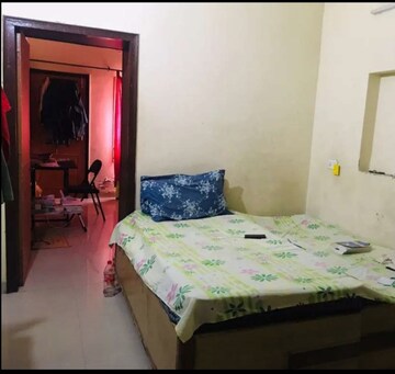 Bedroom in 2 BHK Builder Floor at Sector 38 – for Rent