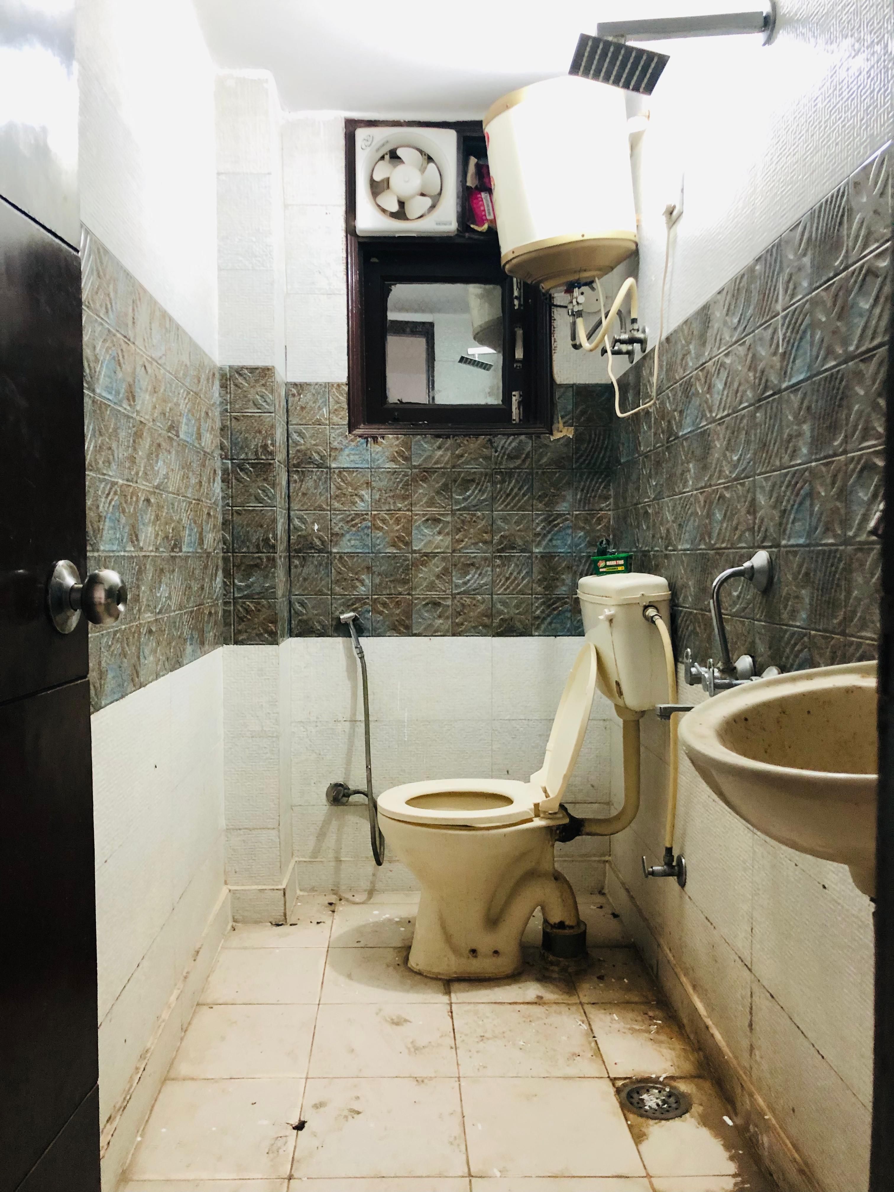 2 BHK Builder Floor For Rent in Freedom Fighters Enclave