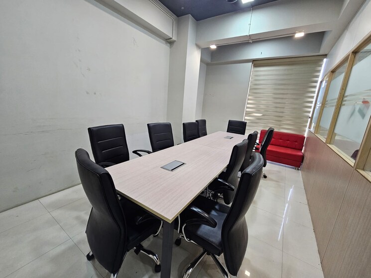 Team Area, gala-imperia Commercial Office Space 1560 Sq.Ft. In Gurukul Ahmedabad 9066870
