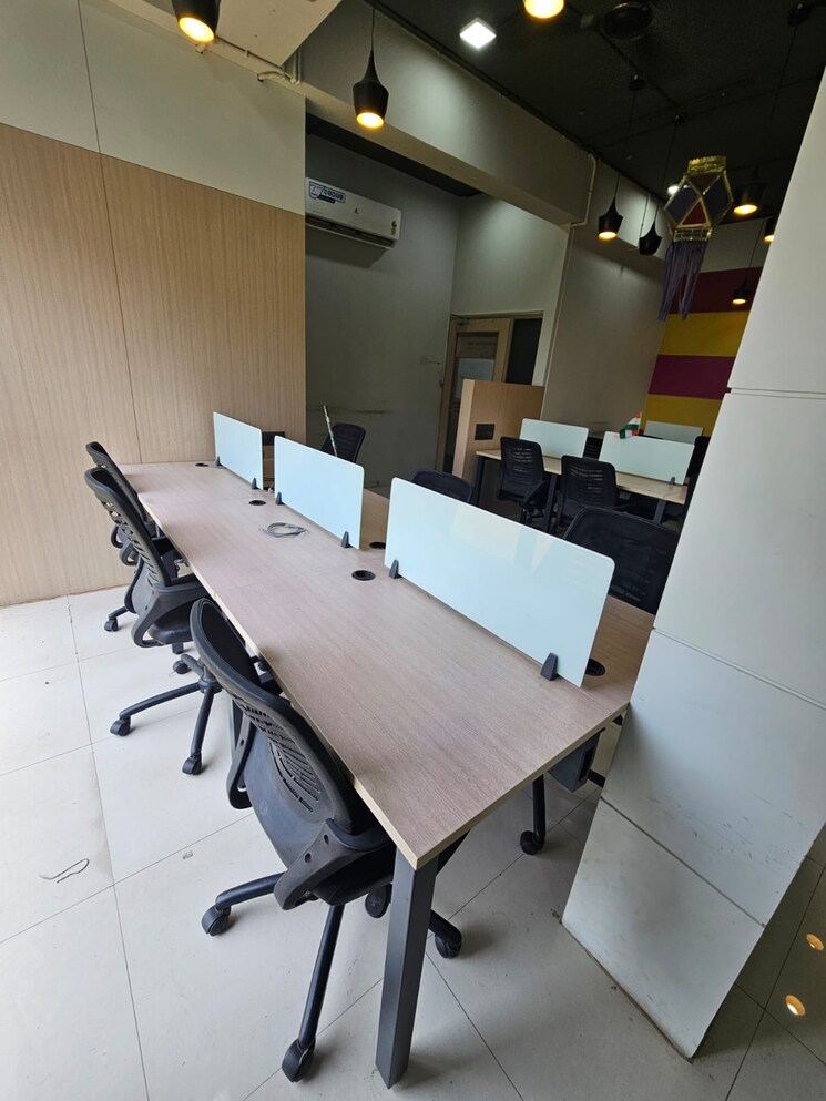 Team Area, gala-imperia Commercial Office Space 1560 Sq.Ft. In Gurukul Ahmedabad 9066870