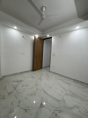 Room in 1 BHK Builder Floor at Neb Sarai – for Rent