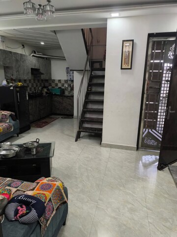 Parking in 2.5 BHK Builder Floor at Ambesten Twin County, Sector 1 Greater Noida – for Rent