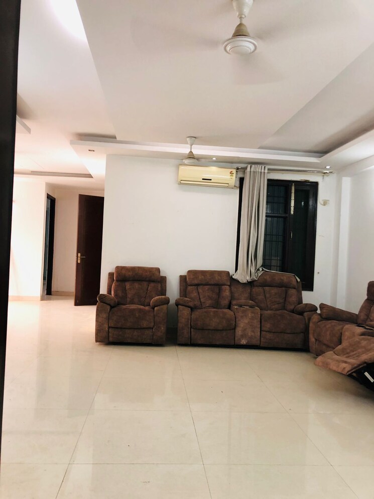 Living Room, freedom fighters enclave 4 Bedroom 1350 Sq.Ft. Builder Floor In Freedom Fighters Enclave Delhi 9066909