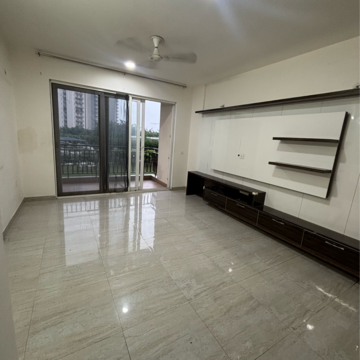 Room in 3 BHK Apartment at Shalimar Oneworld Vista, Malesemau – for Rent