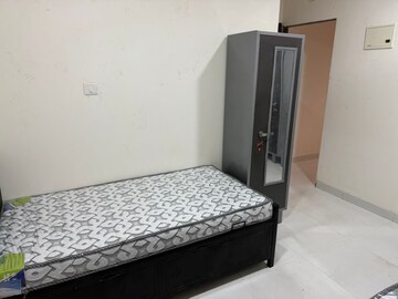 Bedroom in  Pg at Kurla East – for Rent