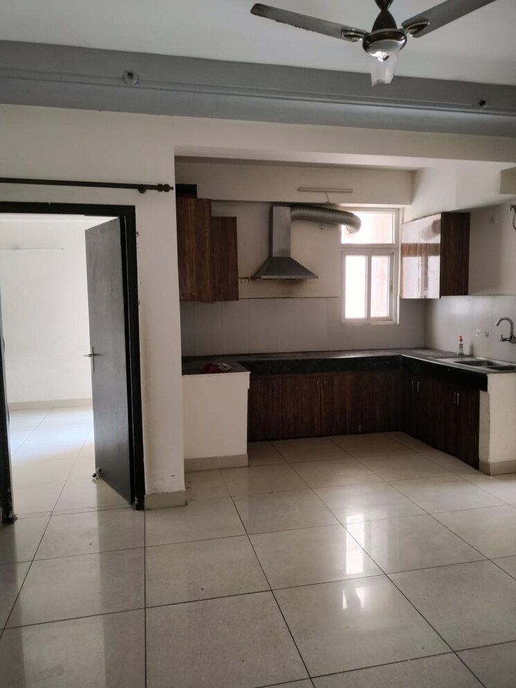 Kitchen, ajnara-grand-heritage 3 Bedroom 1665 Sq.Ft. Apartment In Sector 74 Noida 9066935
