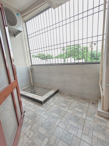 Balcony in 2 BHK Builder Floor at Sector 46 – for Rent