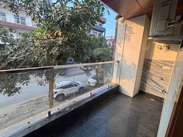 Balcony in 3 BHK Builder Floor at Sector 46 – for Rent