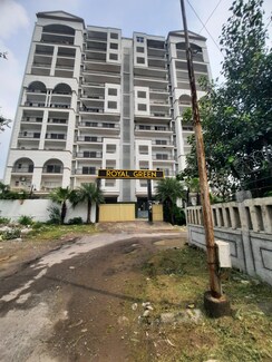 5 BHK + Servant Room Apartment For Sale in Sector 3 Greater Noida
