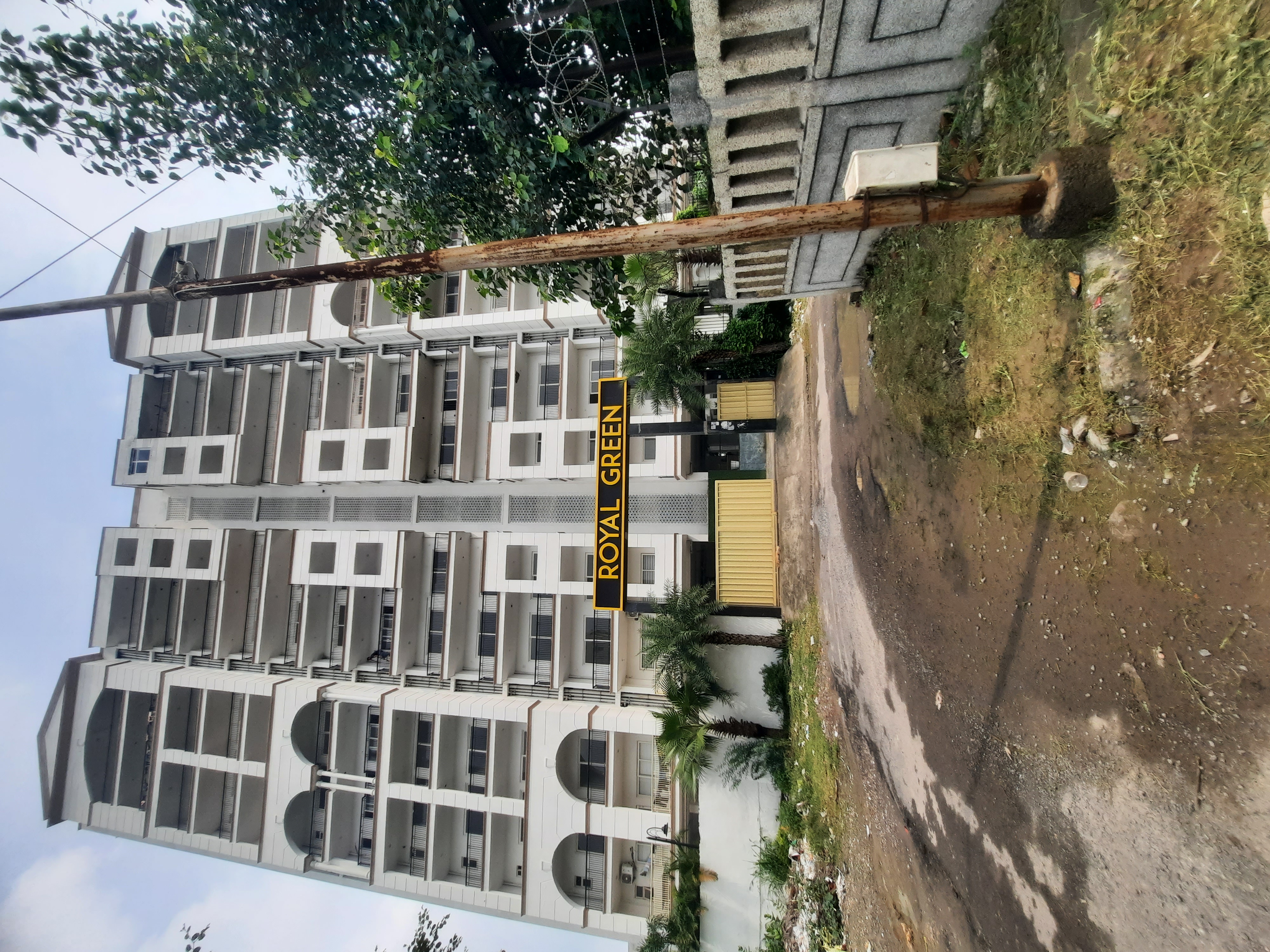 5 BHK + Servant Room Apartment For Sale in Sector 3 Greater Noida