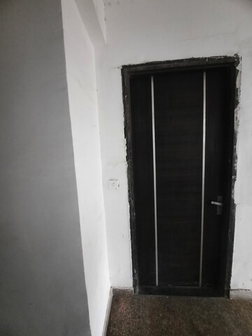 Furnished Amenities in 5 BHK Apartment at Sector 3 Greater Noida – for Sale