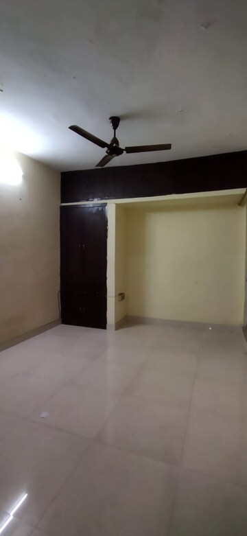 Room in 1 BHK Apartment at Sarita Vihar – for Rent