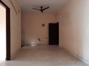 Room in 2 BHK Apartment at Jasola Vihar – for Sale