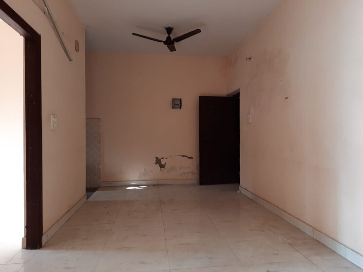 Room, jasola vihar 2 Bedroom 650 Sq.Ft. Apartment In Jasola Vihar Delhi 9067019