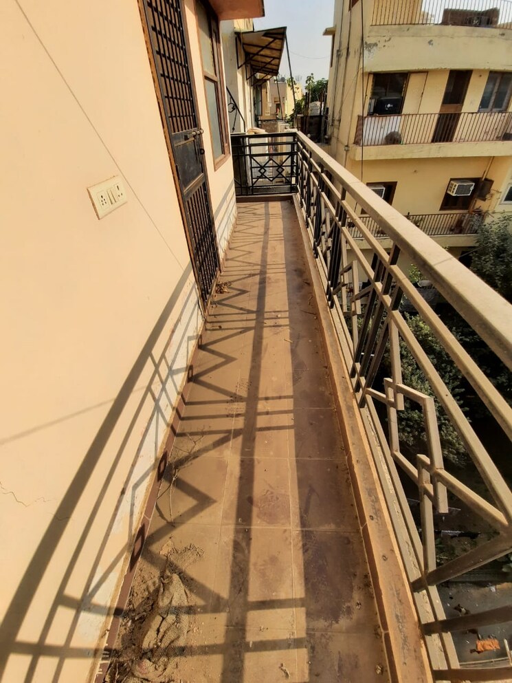 Balcony, jasola vihar 2 Bedroom 650 Sq.Ft. Apartment In Jasola Vihar Delhi 9067019