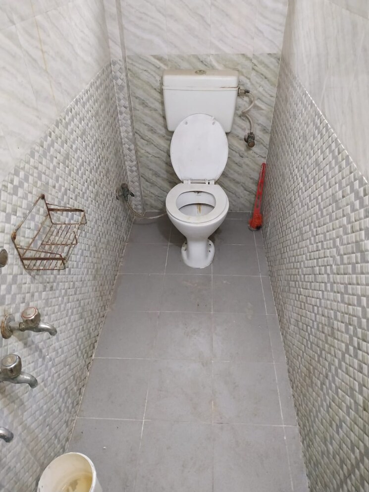 Bathroom, molarband extension 1 Bedroom 516 Sq.Ft. Apartment In Molarband Extension Delhi 9067022