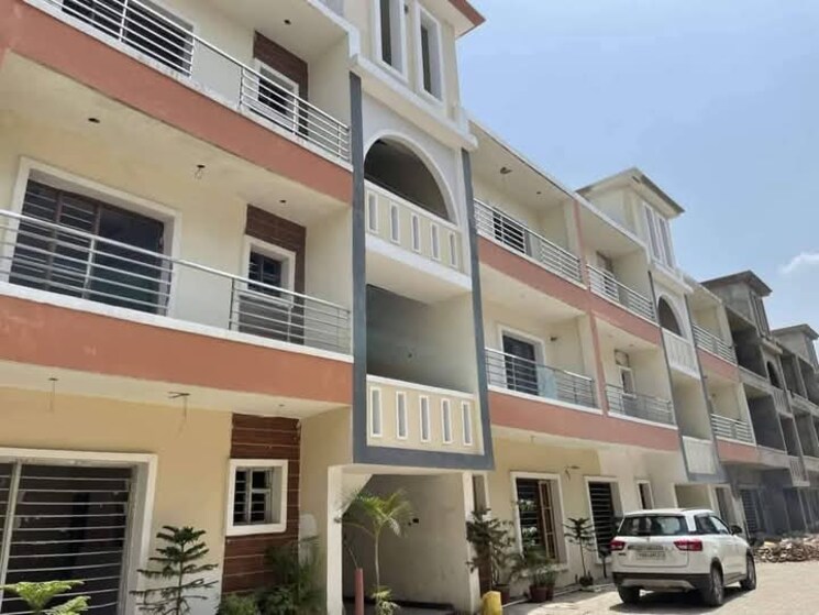 Exterior View, sector 123 3 Bedroom 125 Sq.Yd. Apartment In Sector 123 Mohali 9067023