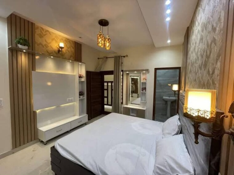 Room, sector 123 3 Bedroom 125 Sq.Yd. Apartment In Sector 123 Mohali 9067023