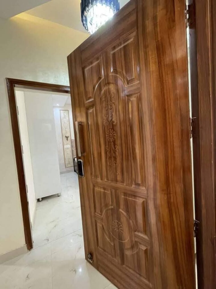 Room, sector 123 3 Bedroom 125 Sq.Yd. Apartment In Sector 123 Mohali 9067023