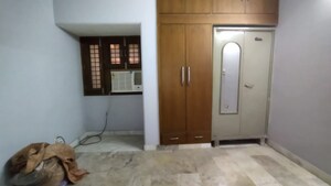 Room in 3.5 BHK Apartment at Sarita Vihar – for Sale