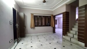 Room in 3.5 BHK Apartment at Sarita Vihar – for Sale