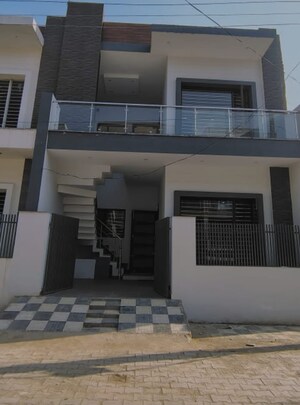 3 BHK Independent House For Sale in Sector 124