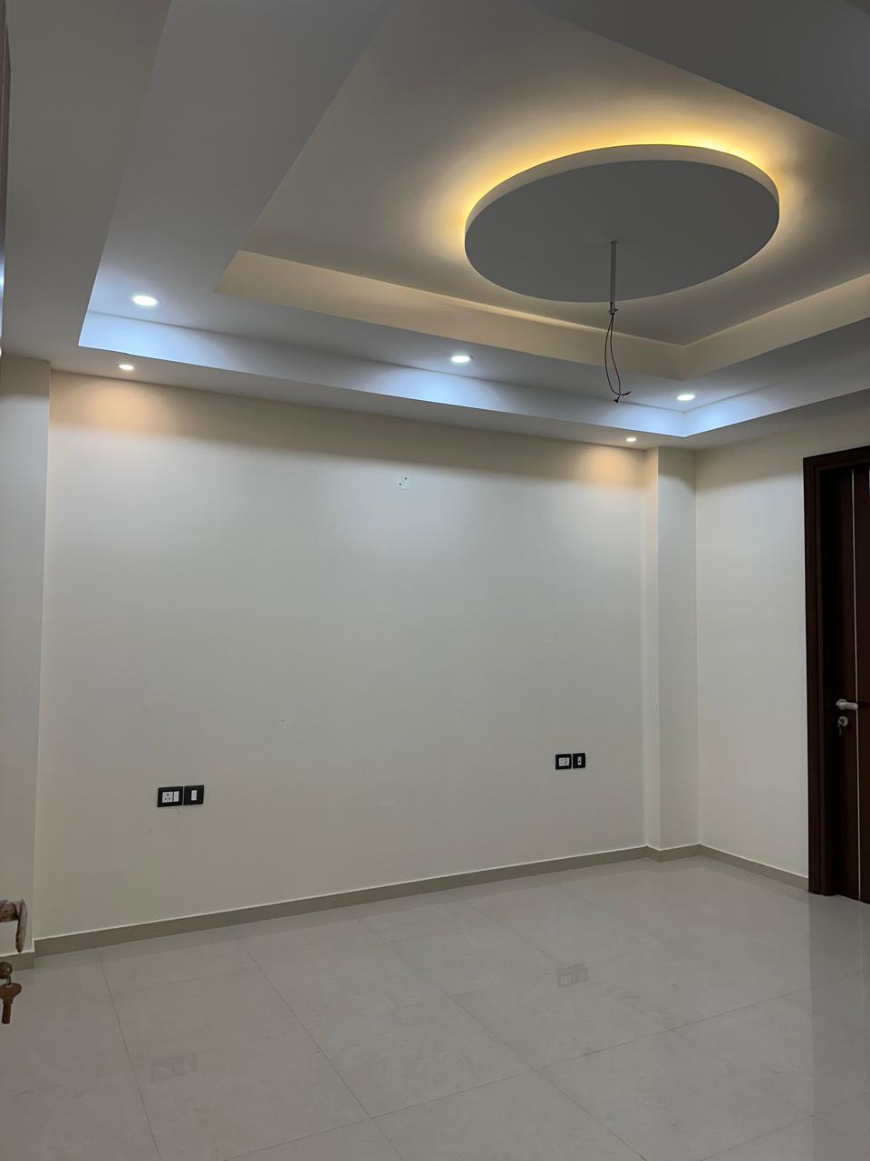 4 BHK + Pooja Room Apartment For Rent in 3C Lotus 300