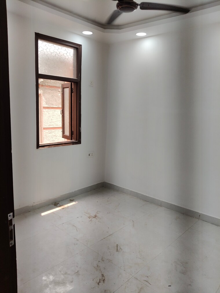 Room, govindpuri 2 Bedroom 570 Sq.Ft. Builder Floor In Govindpuri Delhi 9067070
