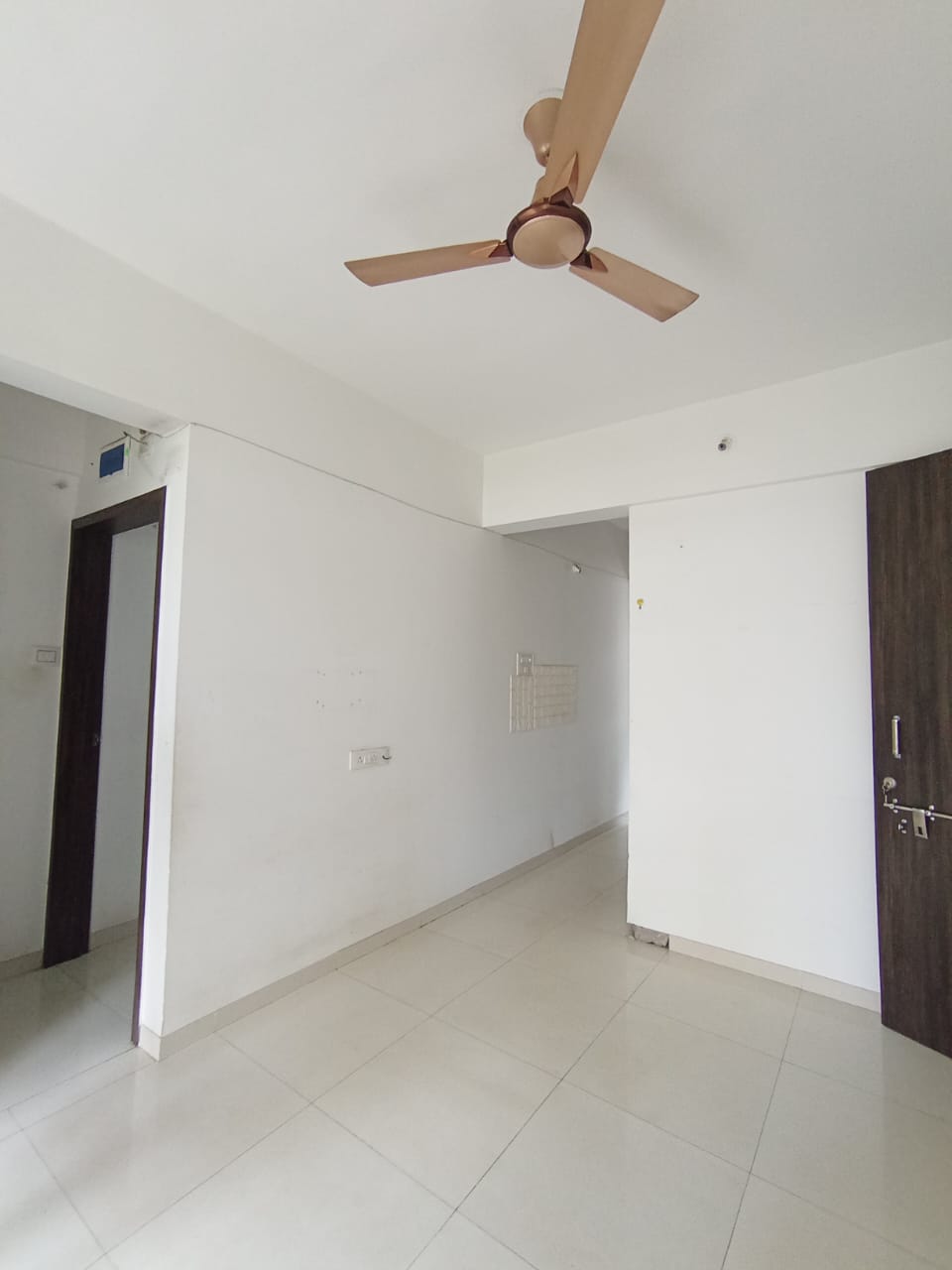 2 BHK + Extra Room Apartment For Rent in Mohan Nagar