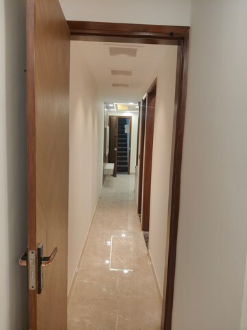 Building Lobby in 3 BHK Builder Floor at Govindpuri – for Rent