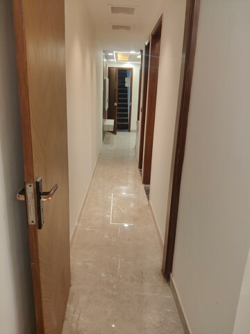 Building Lobby in 3 BHK Builder Floor at Govindpuri – for Rent
