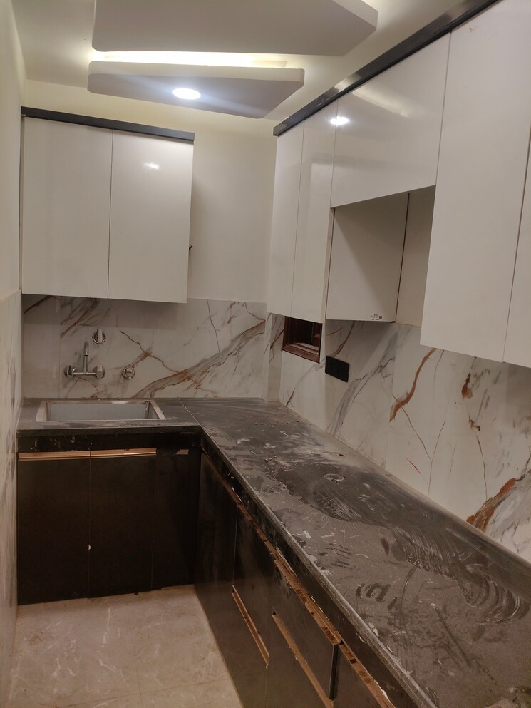 Kitchen, govindpuri 3 Bedroom 900 Sq.Ft. Builder Floor In Govindpuri Delhi 9067120