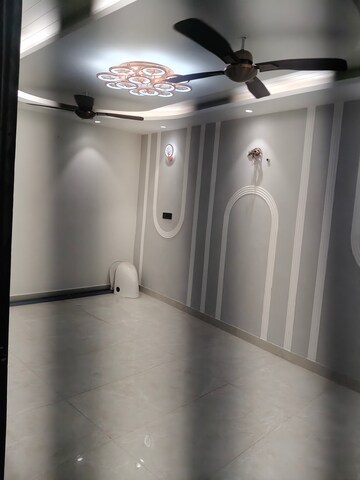 Building Lobby in 2 BHK Builder Floor at Govindpuri – for Rent