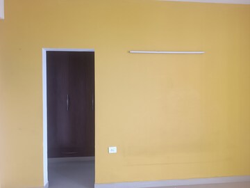 Room in 4 BHK Apartment at Parx Laureate, Sector 108 – for Rent
