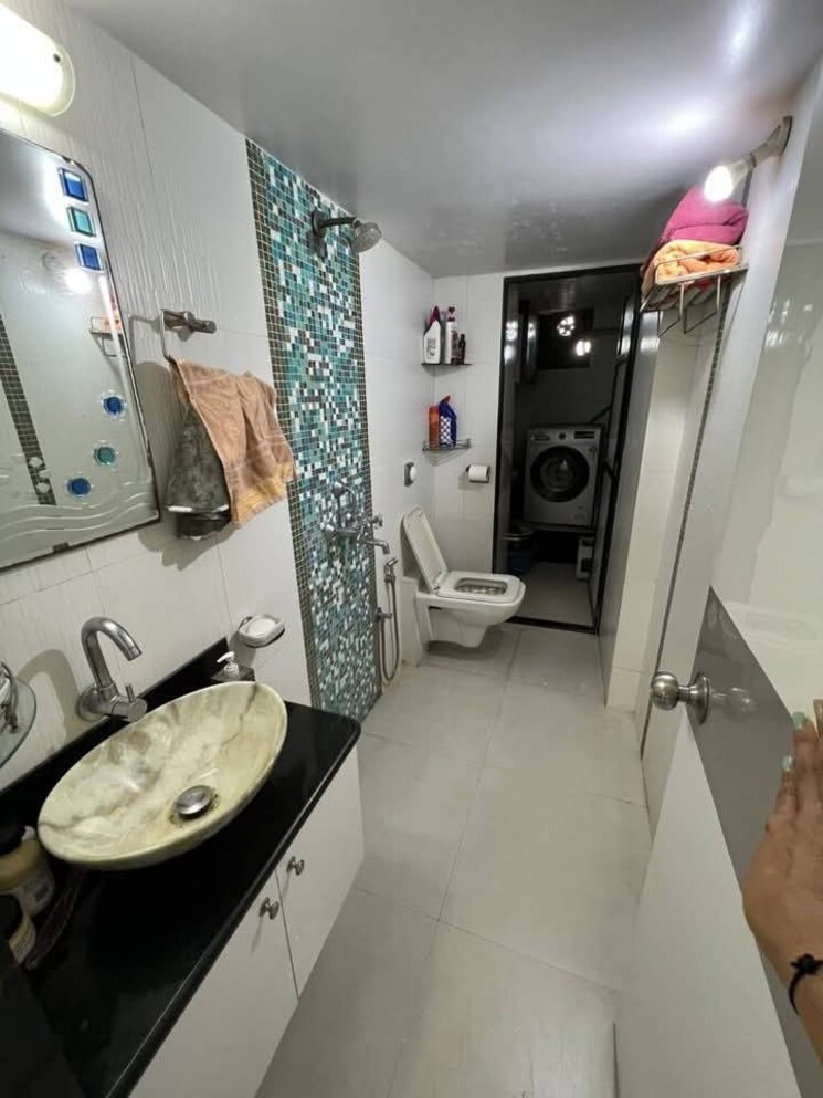 Attached Bathroom, freedom fighters enclave 3 Bedroom 1600 Sq.Ft. Apartment In Freedom Fighters Enclave Delhi 9067171