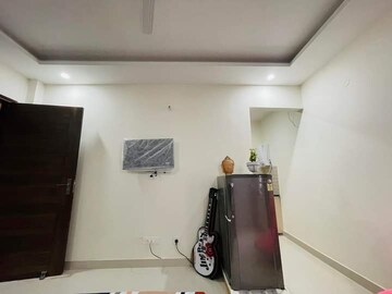 Furnished Amenities in 1 RK Independent House at Sector 14 – for Rent