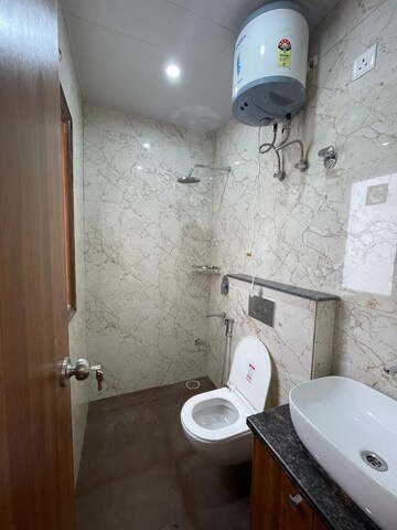 Bathroom in 1 RK Independent House at Sector 14 – for Rent