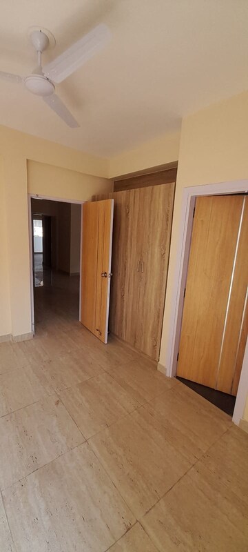 Room in 1 RK Independent House at Sector 14 – for Rent