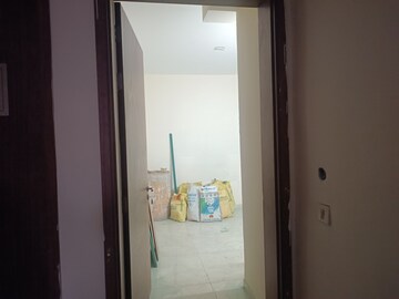 Room in 2.5 BHK Apartment at Lotus Panache, Sector 110 – for Rent