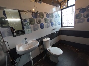 Team Area in 1 RK Independent House at Sector 14 – for Rent