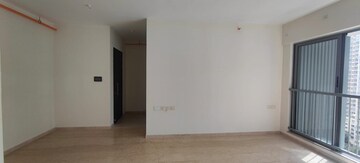 Room in 2 BHK Apartment at Kalpataru Elitus, Mulund West – for Rent